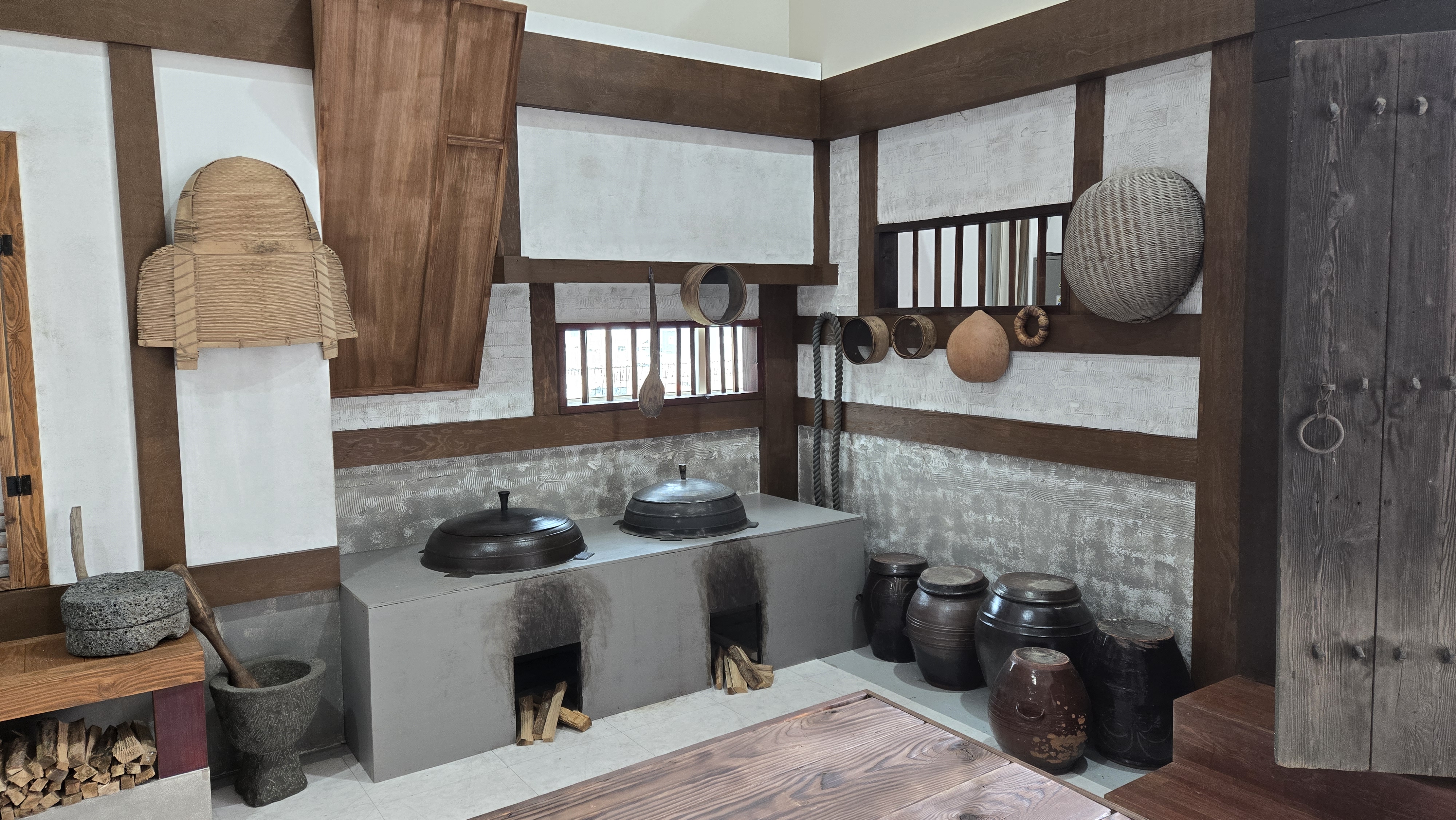 UNIQUEMAIN 대형LED/컨셉 렌탈스튜디오